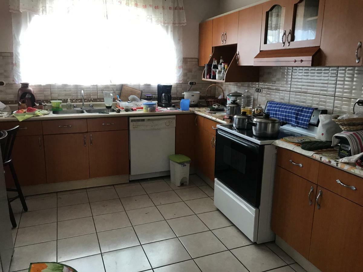 Casa Del Suizo Acomodação com café da manhã Desamparados  Exterior foto